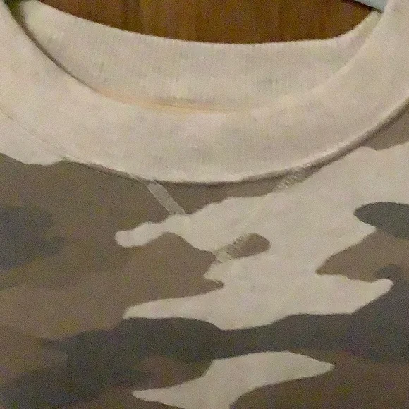 AERIE Camouflage Sweatshirt - Picture 3 of 8